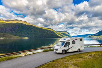 Rijd door het veelzijdige landschap van Noorwegen