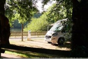 Camping Les Rives De Mayenne