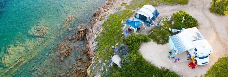 Campings met de beste naaktstranden op Sardinië